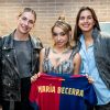 El especial regalo que María Becerra recibió de las futbolistas del Barcelona tras su show en España