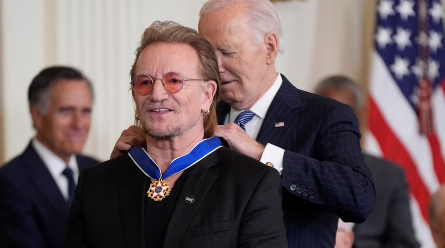 Bono de U2 recibió una importante distinción en la Casa Blanca: “El rock me dio libertad”