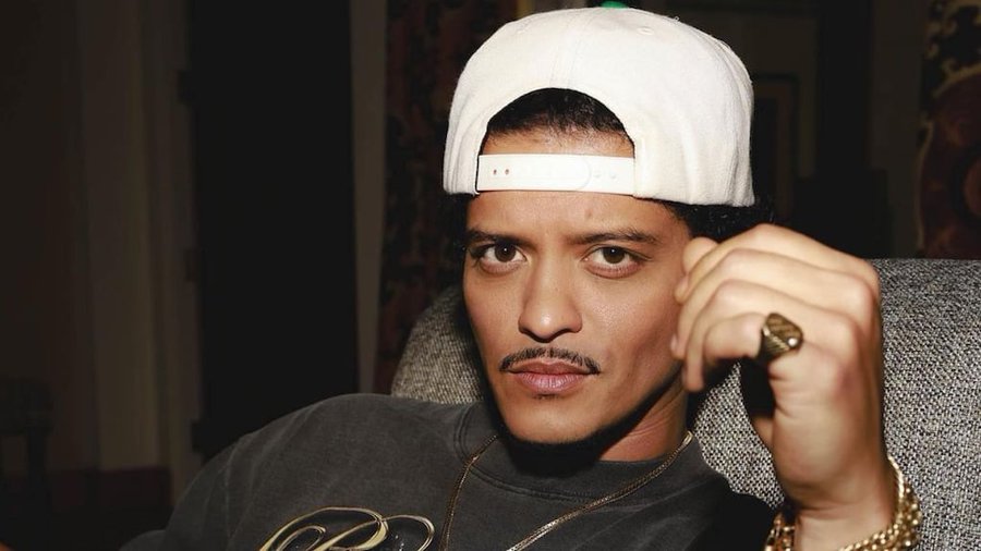 Bruno Mars lanzó “I Just Might”, el primer adelanto de “The Romantic”