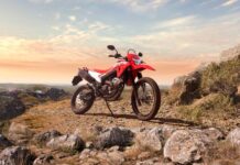 Cuánto sale la moto Honda Tornado XR 300 con precio actualizado en abril de 2026