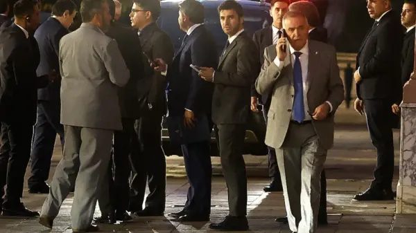 6904cbb12c146 940 529!