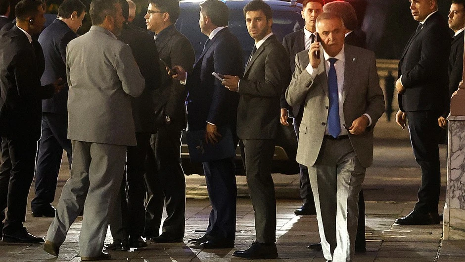 6904cbb12c146 940 529!