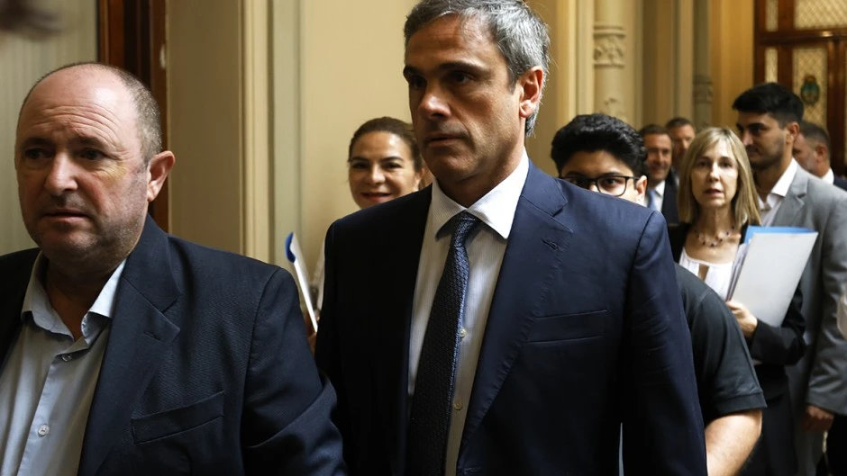 698e22d39830e 940 529!