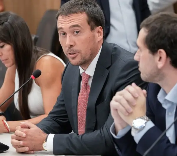 67b8799a08ee1 940 529!