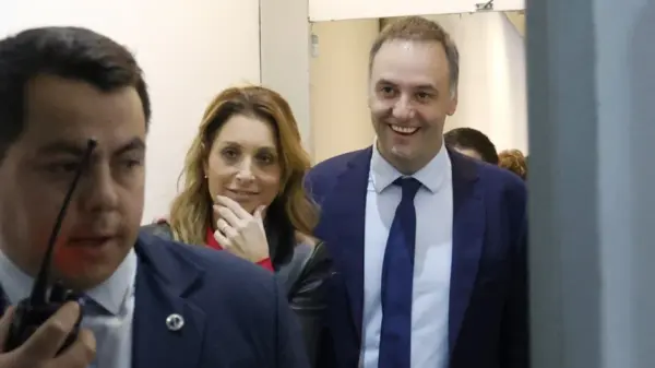 68153b816cfc1 940 529!