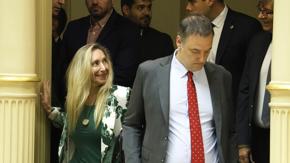 6929f6054373c 940 529!