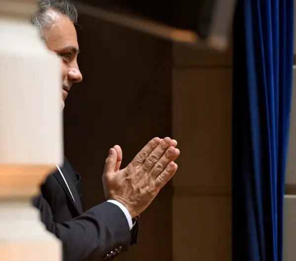 6932371c607cd 940 529!